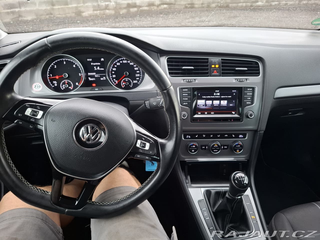 2016 Volkswagen Golf - 7