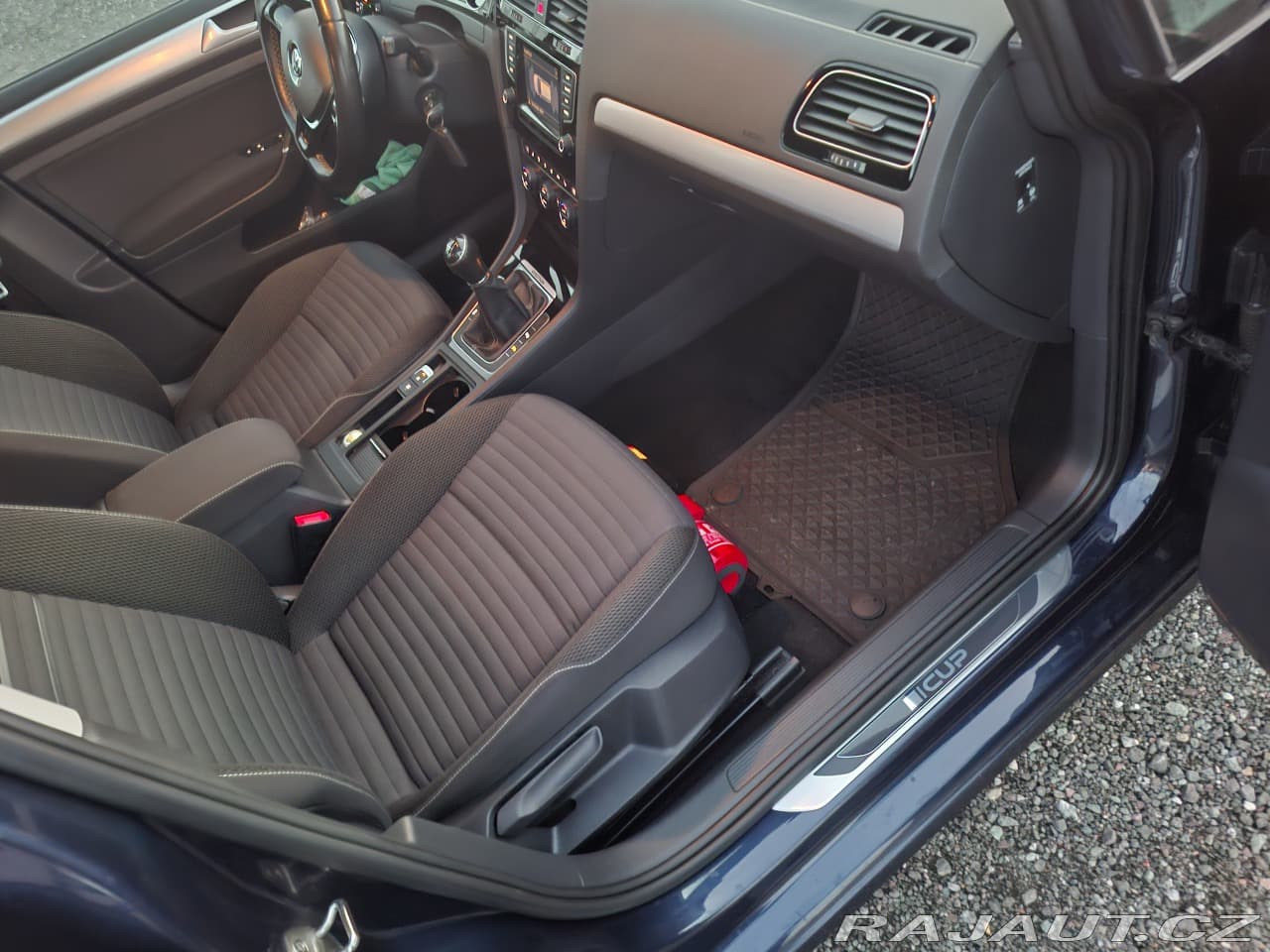 2016 Volkswagen Golf - 19