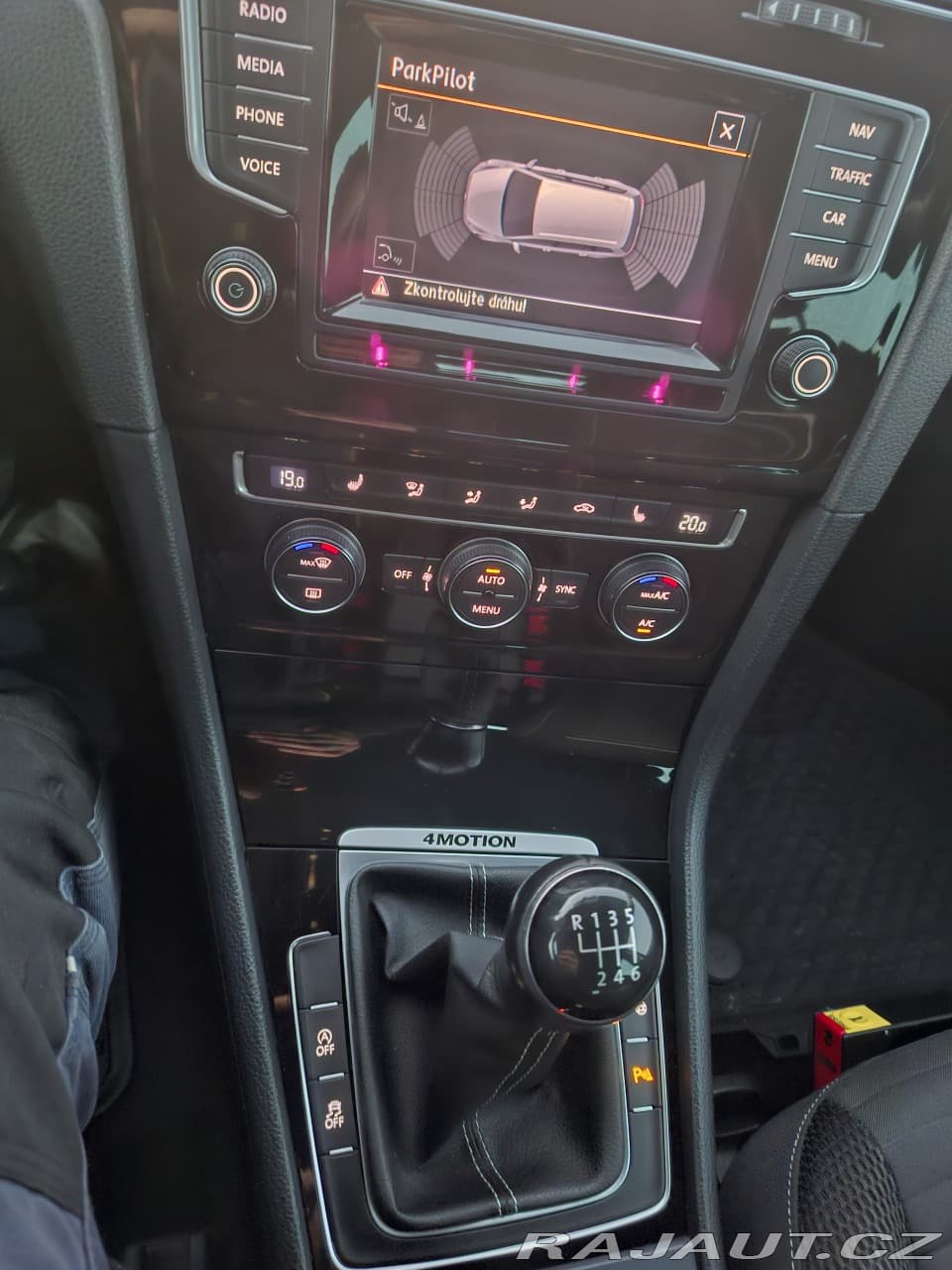 2016 Volkswagen Golf - 8