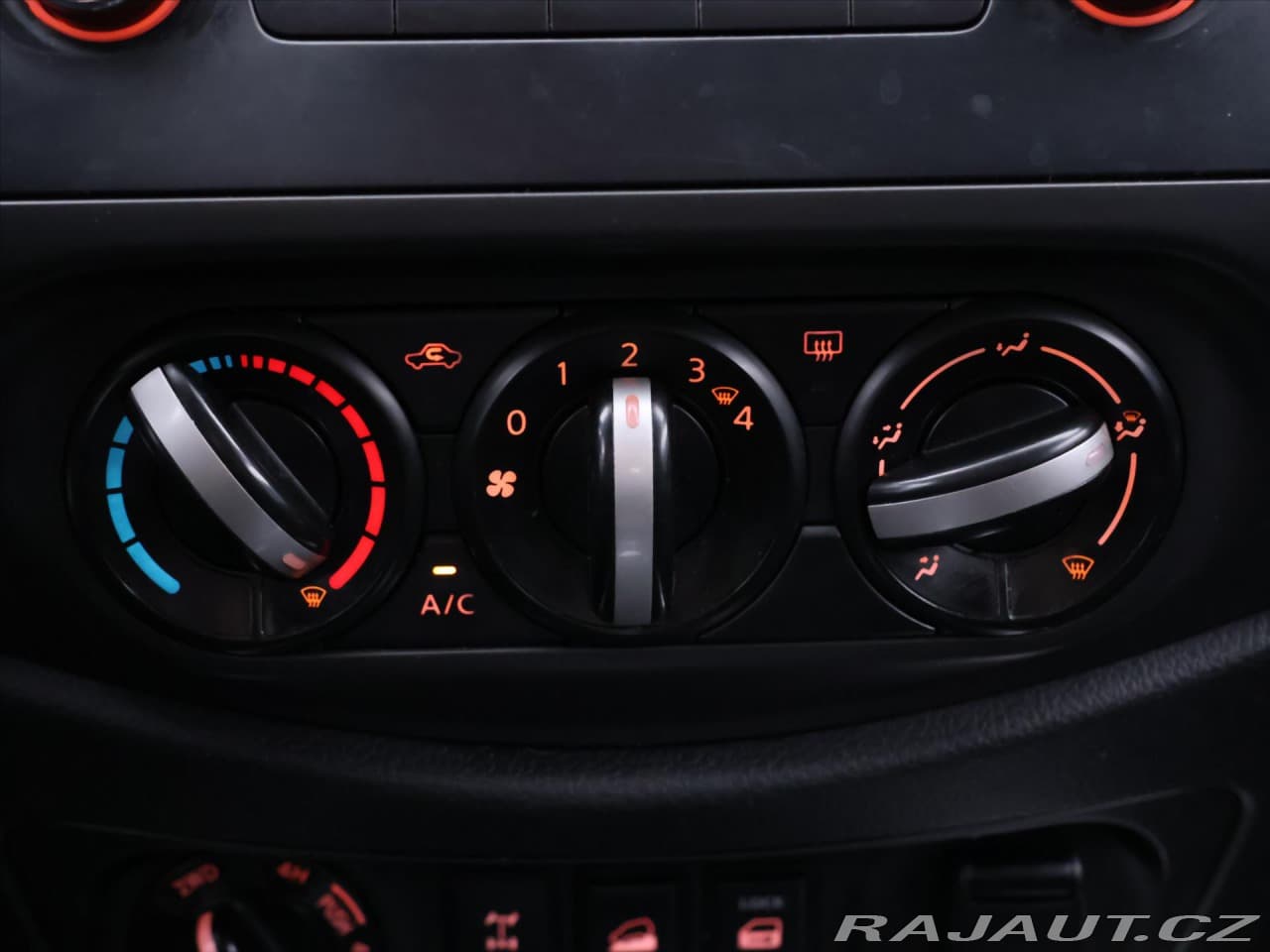 2017 Nissan Navara - 16