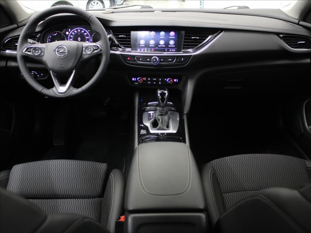 2019 Opel Insignia - 8