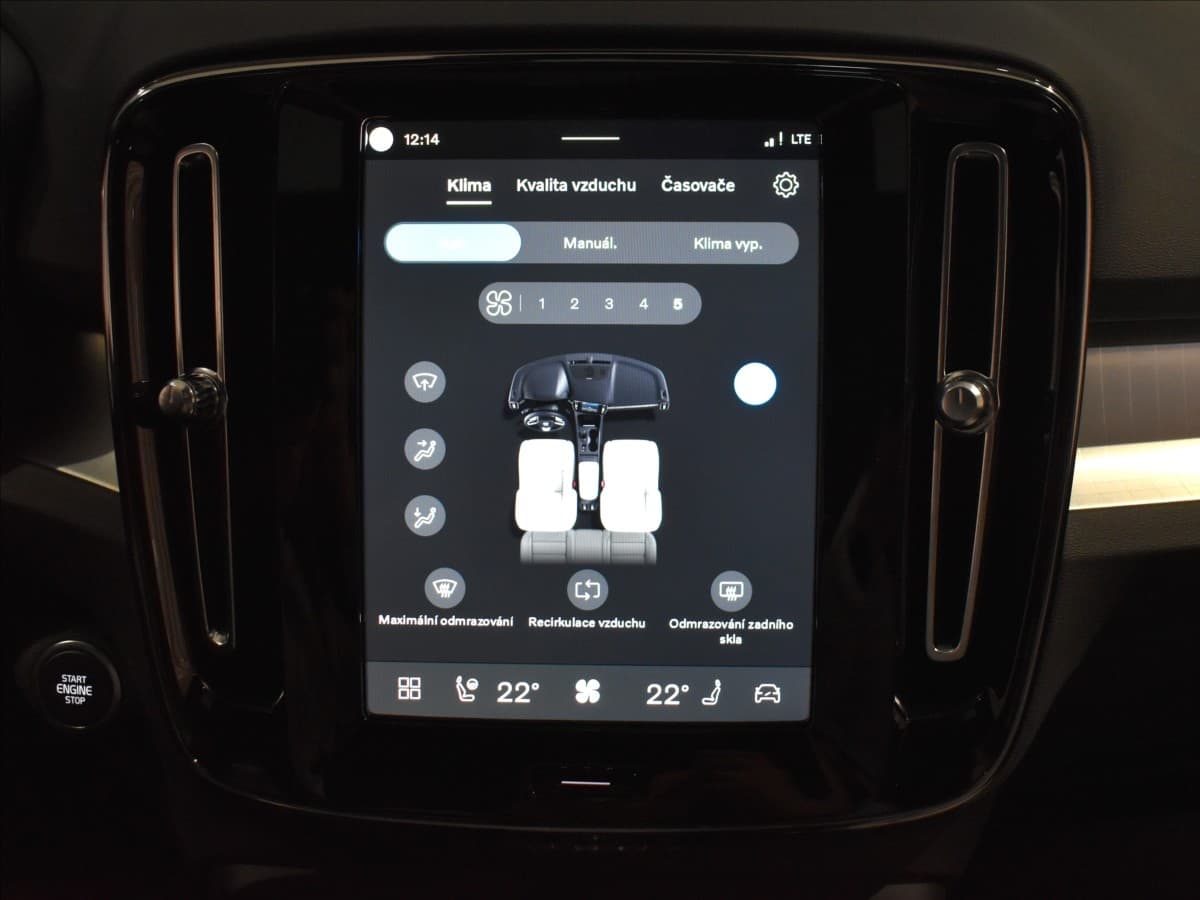 2025 Volvo Xc40 - 15