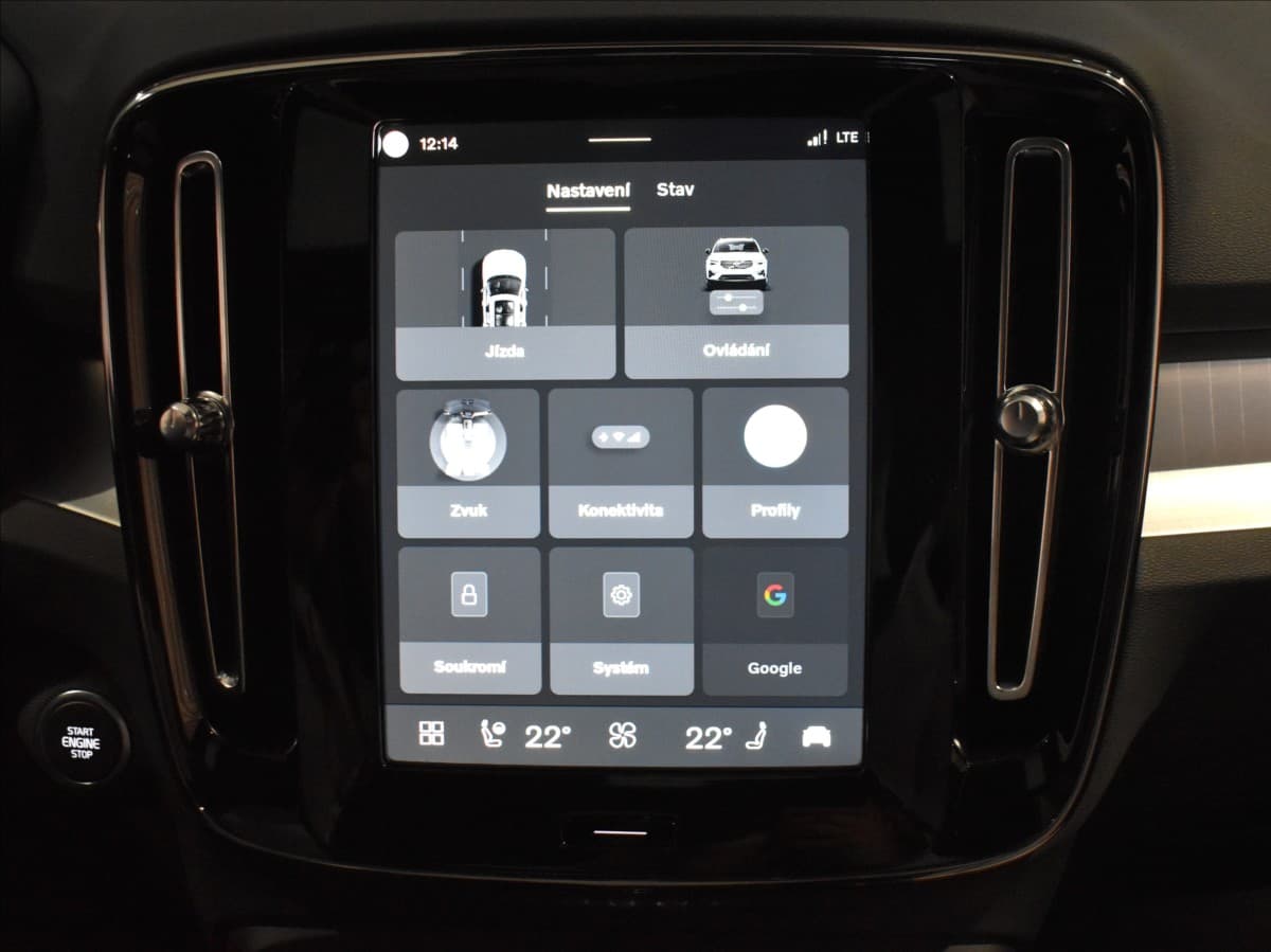 2025 Volvo Xc40 - 16