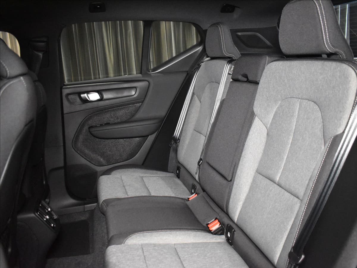 2025 Volvo Xc40 - 20