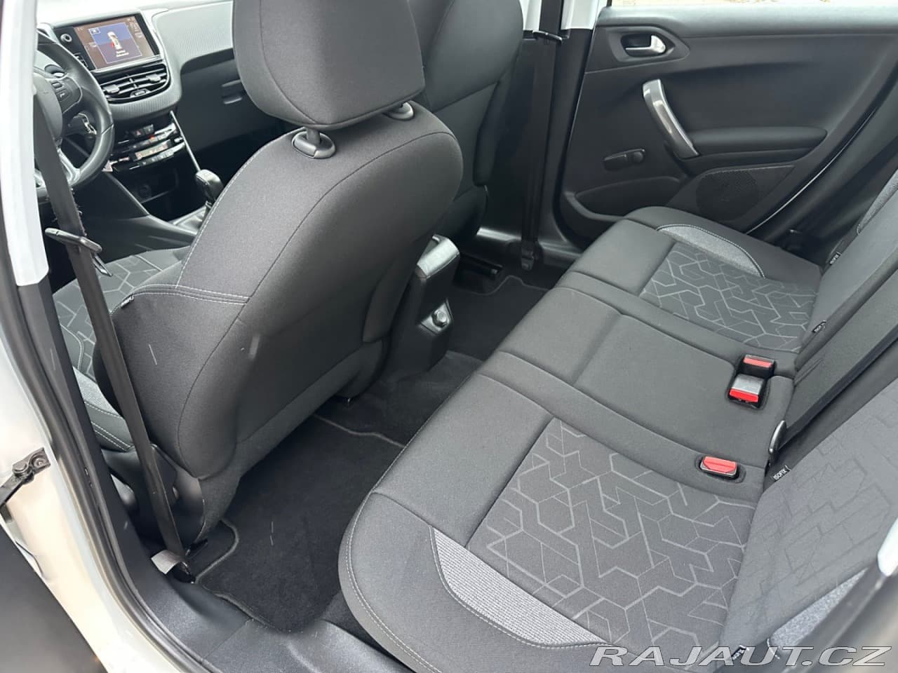 2016 Peugeot 2008 - 11