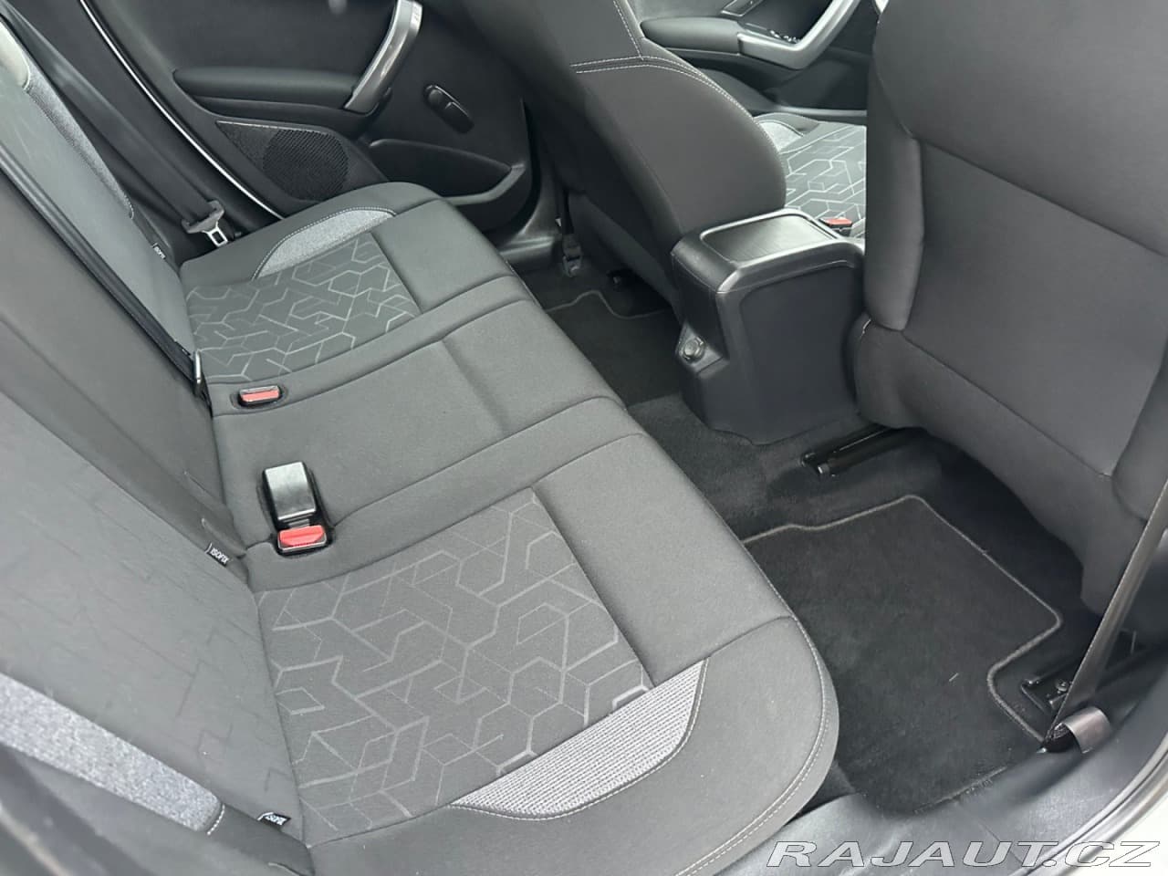 2016 Peugeot 2008 - 12
