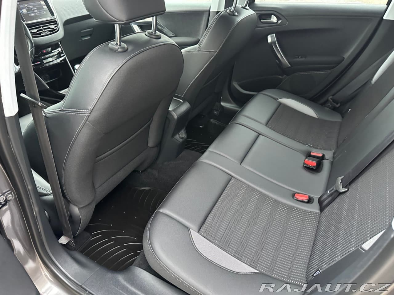 2016 Peugeot 2008 - 10