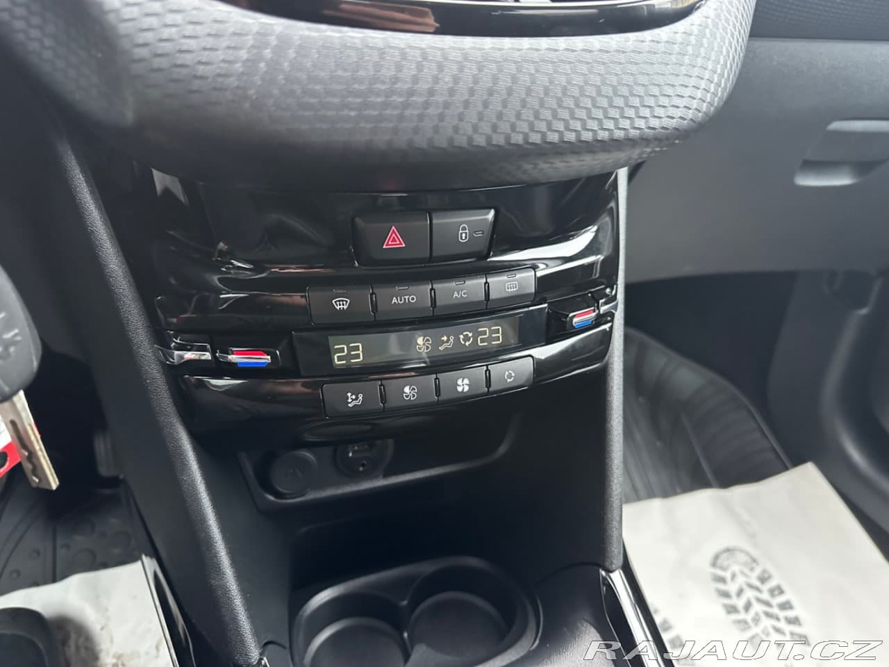 2016 Peugeot 2008 - 19