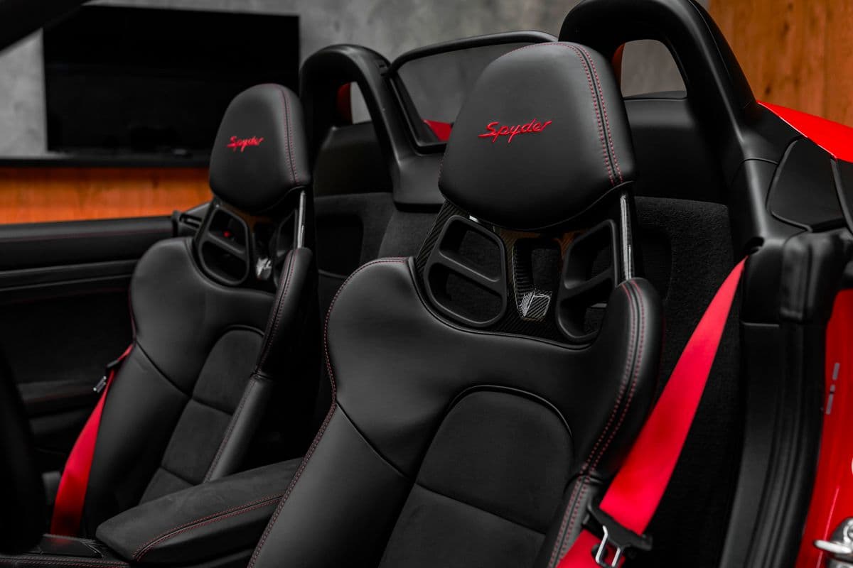 2021 Porsche 718 - 13
