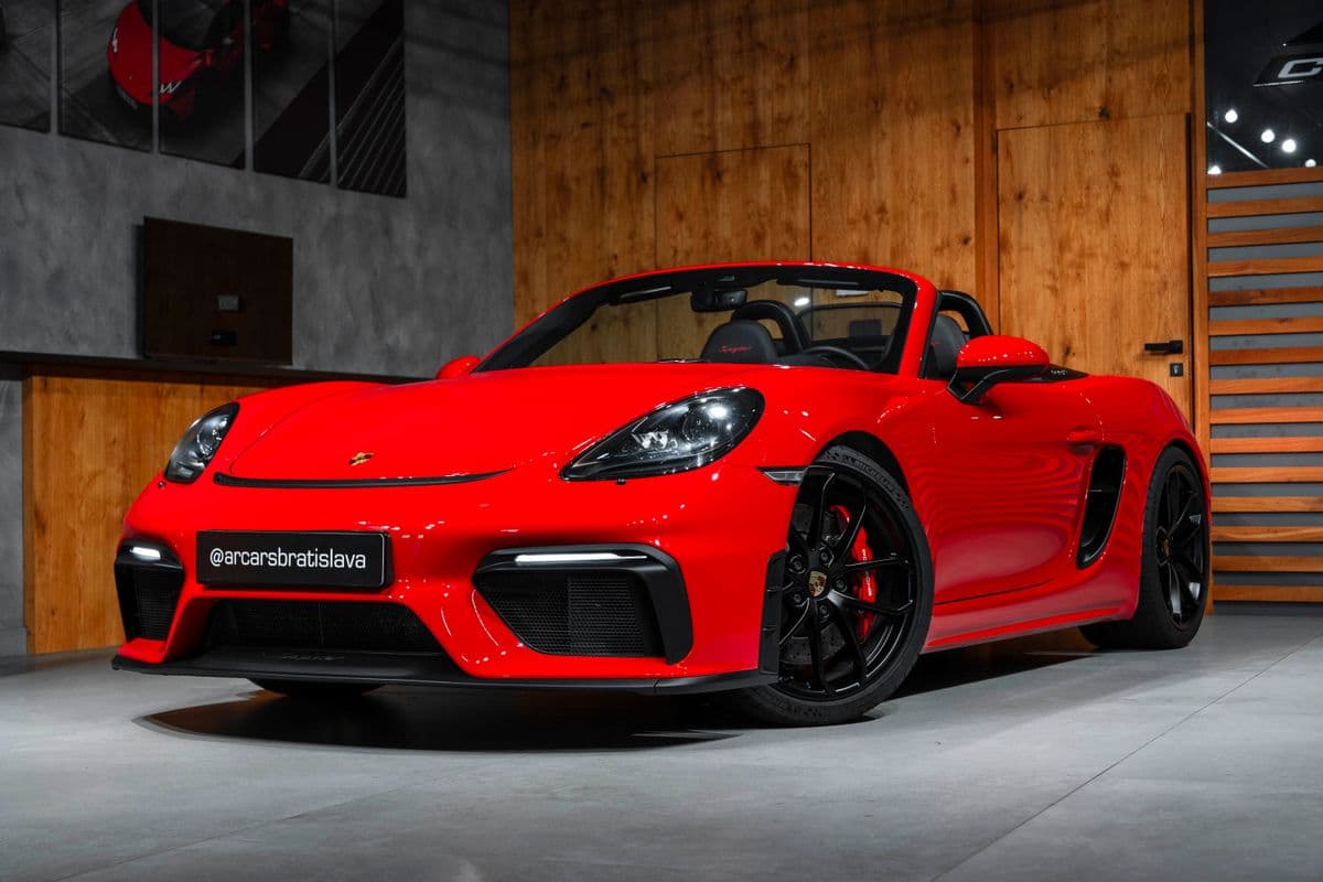 2021 Porsche 718 - 7