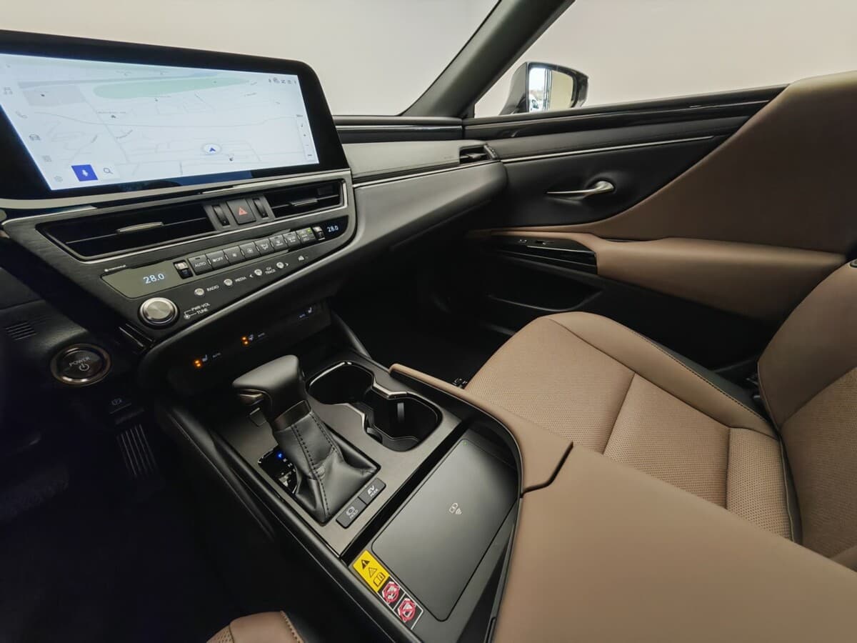 2025 Lexus Ostatní - 17