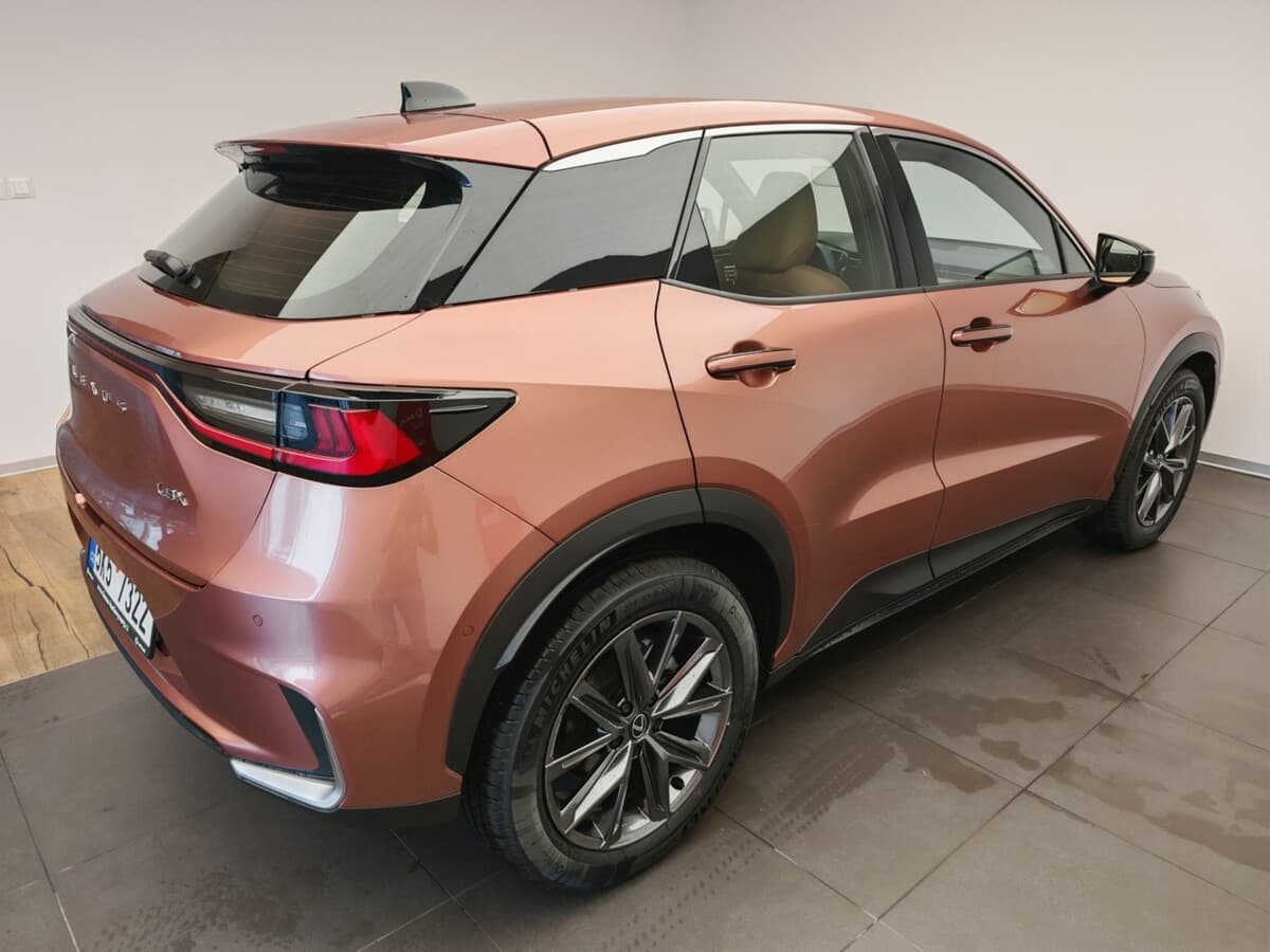 2025 Lexus Ostatní - 4