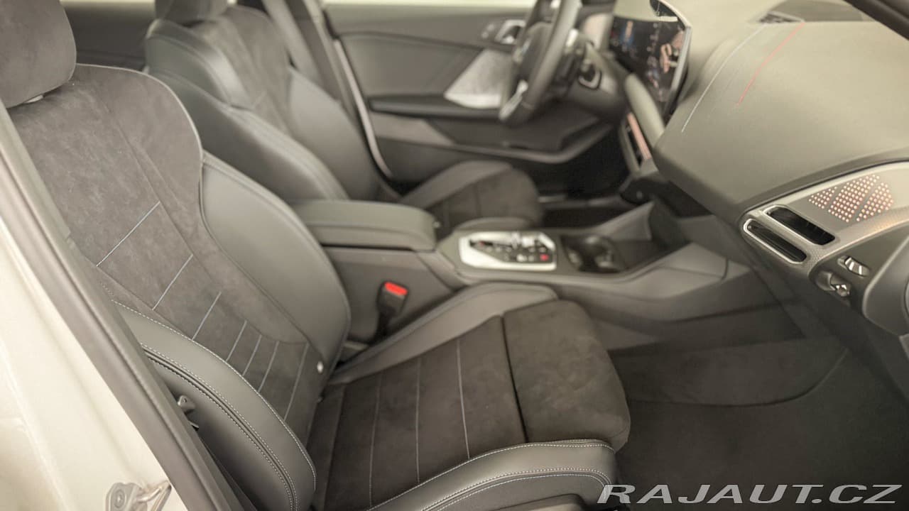 2025 BMW 1-Series - 15