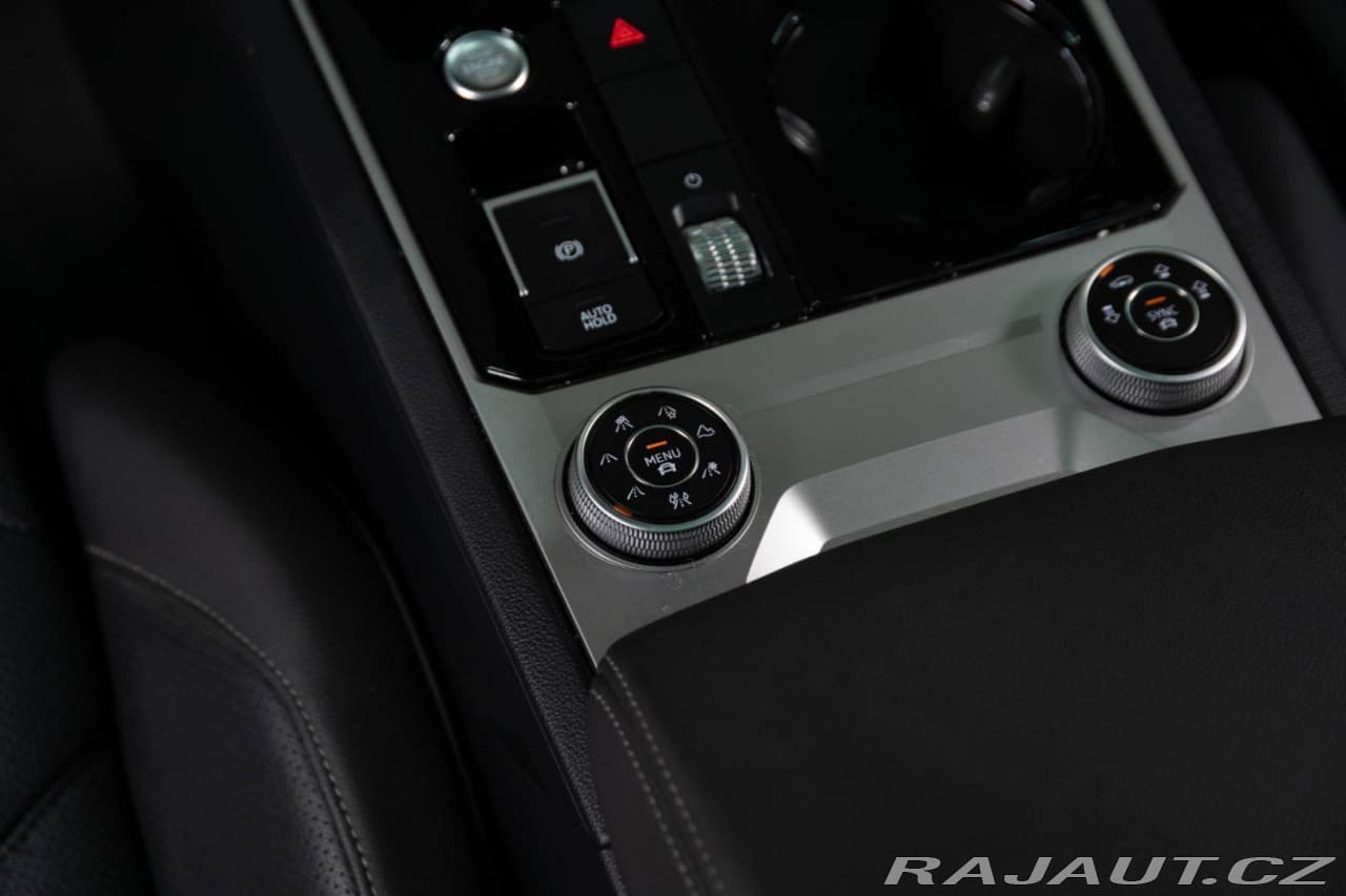 2019 Volkswagen Touareg - 20