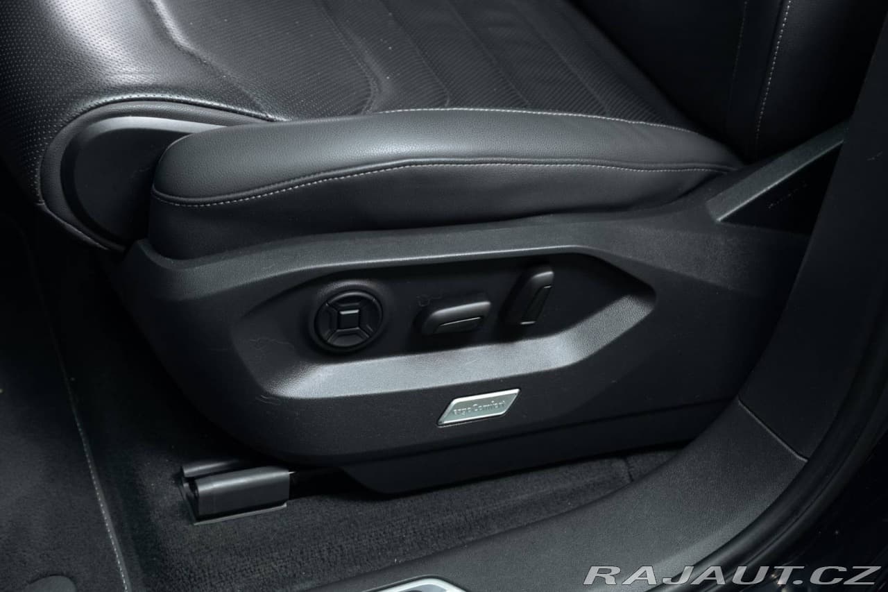 2019 Volkswagen Touareg - 8