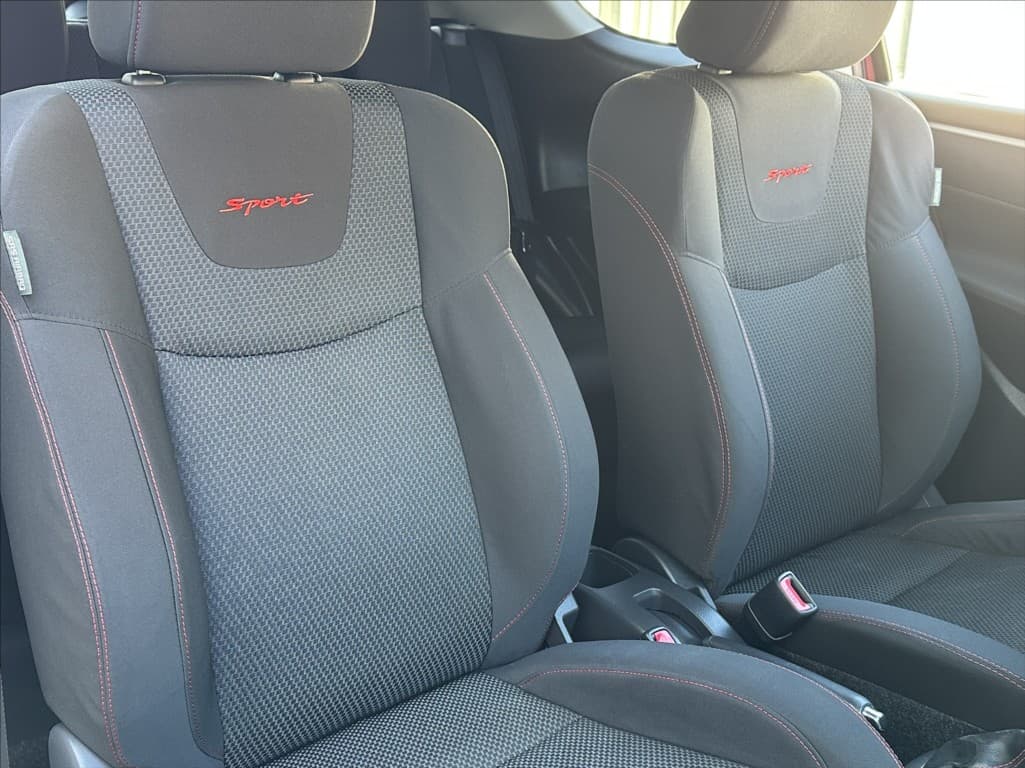 2012 Suzuki Swift - 16