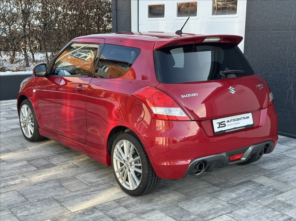 2012 Suzuki Swift - 8