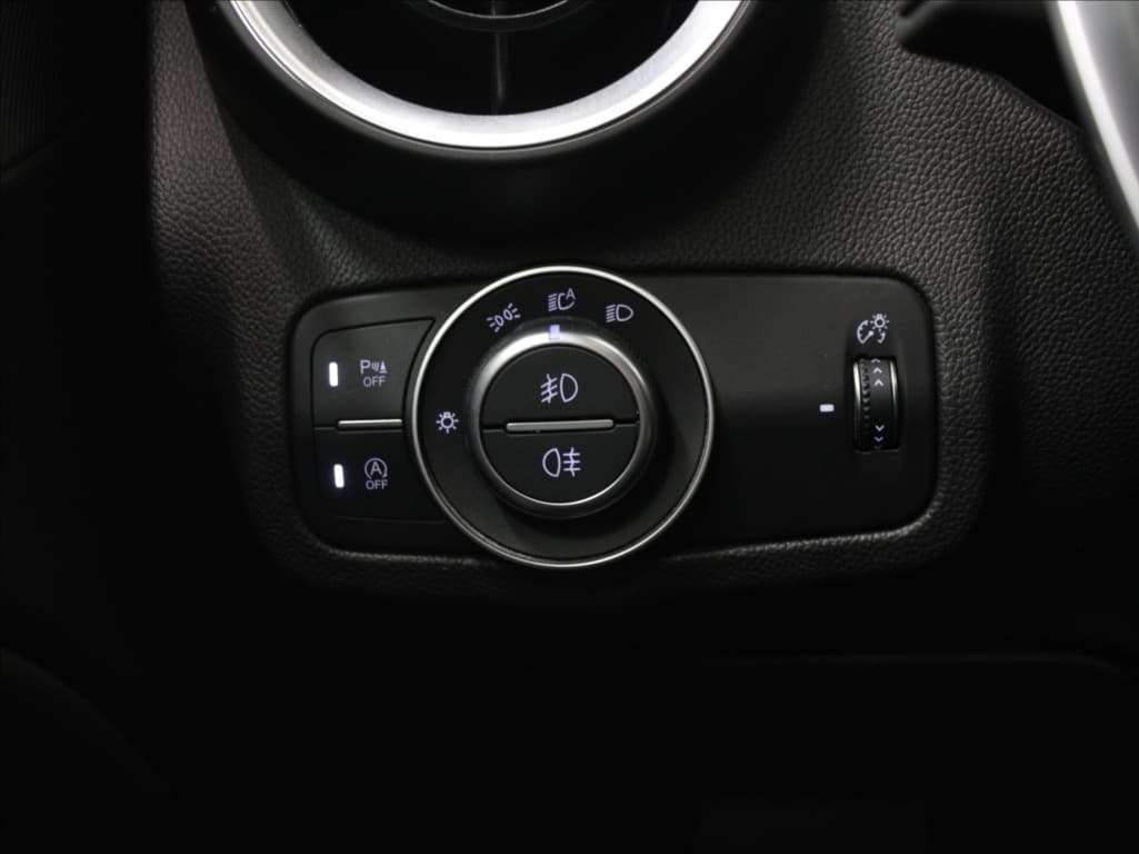 2021 Alfa Romeo Stelvio - 19