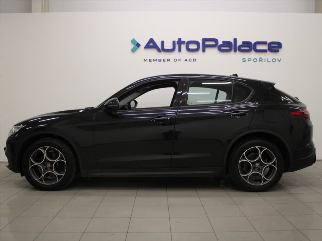 2021 Alfa Romeo Stelvio - 5