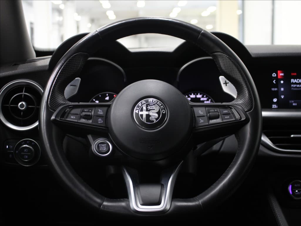 2021 Alfa Romeo Stelvio - 9