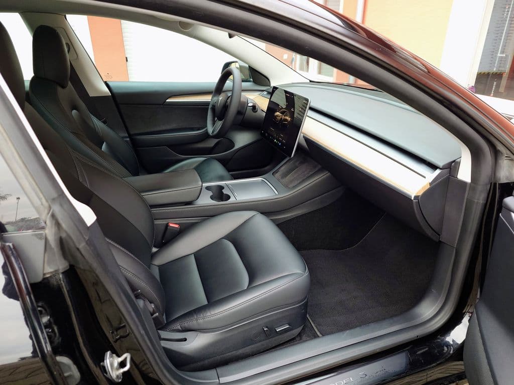 2023 Tesla Model 3 - 13