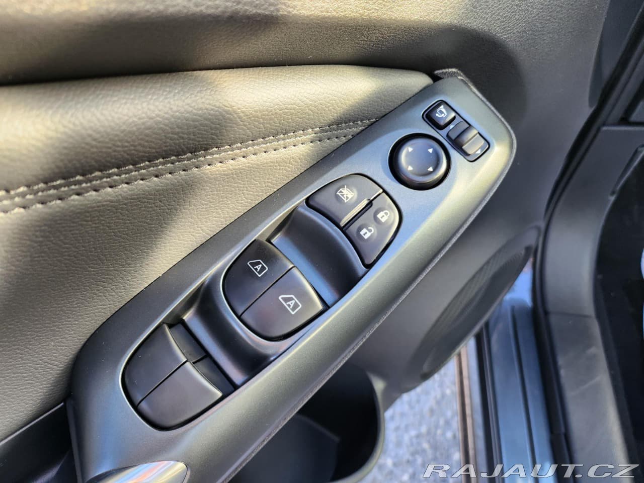 2025 Nissan Juke - 7