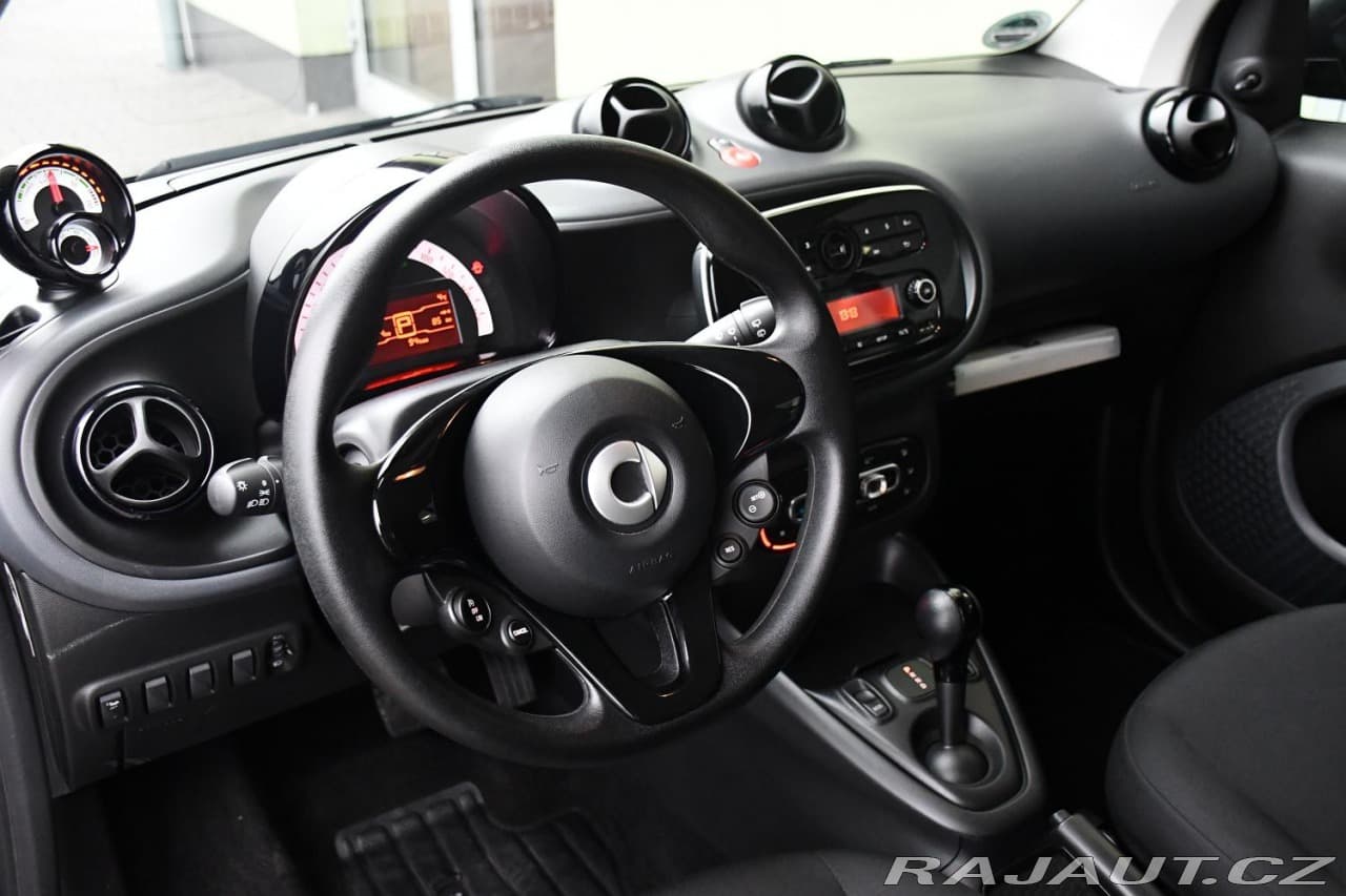 2021 Smart Fortwo - 15