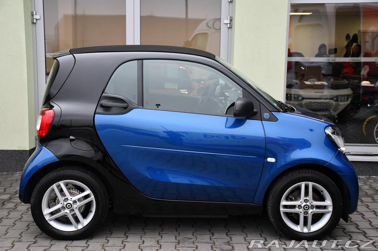2021 Smart Fortwo - 8