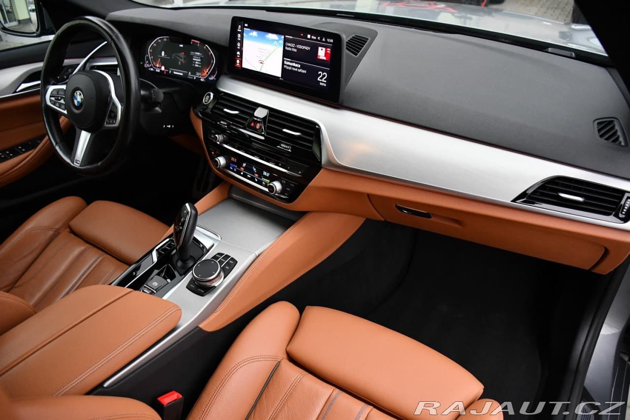 2023 BMW 5-Series - 12