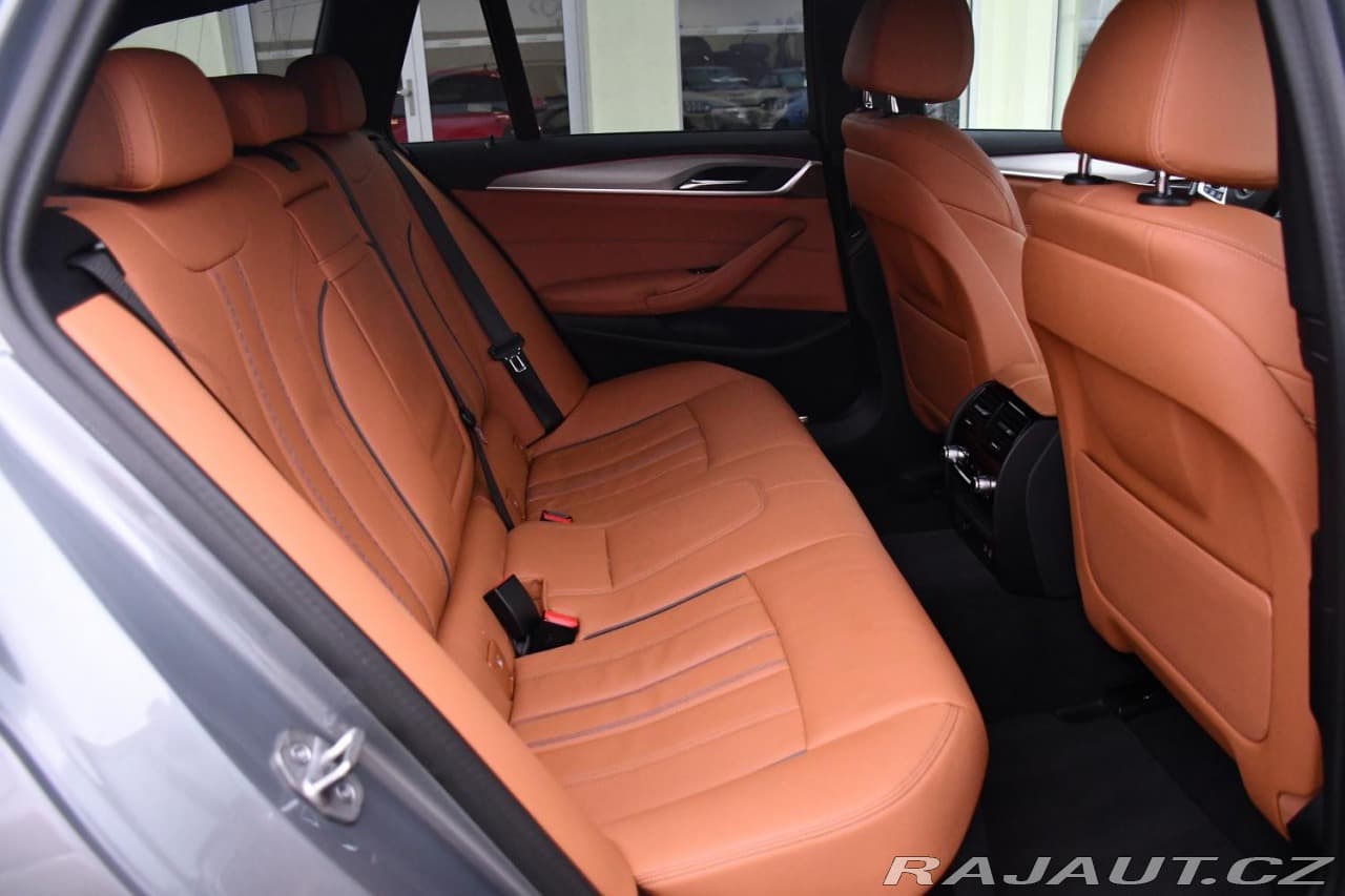 2023 BMW 5-Series - 16