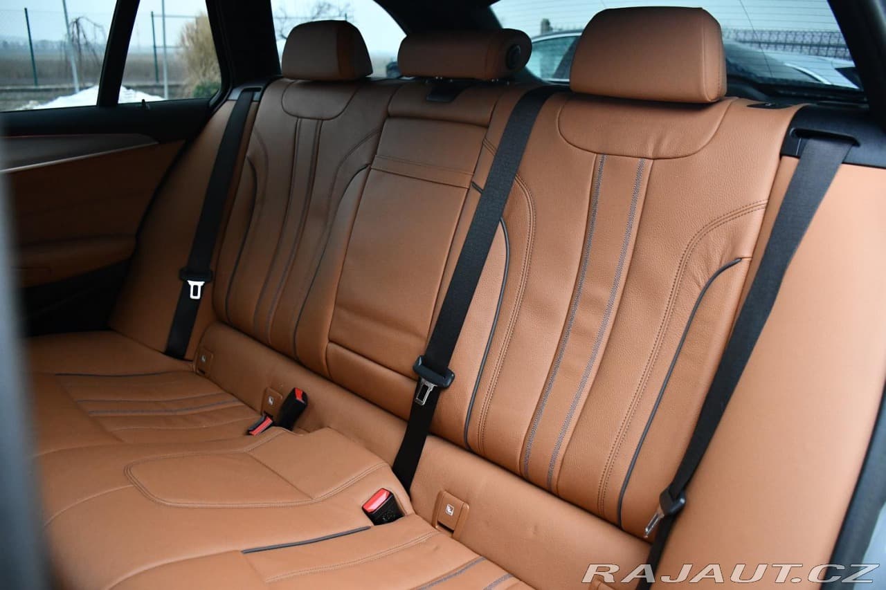 2023 BMW 5-Series - 20