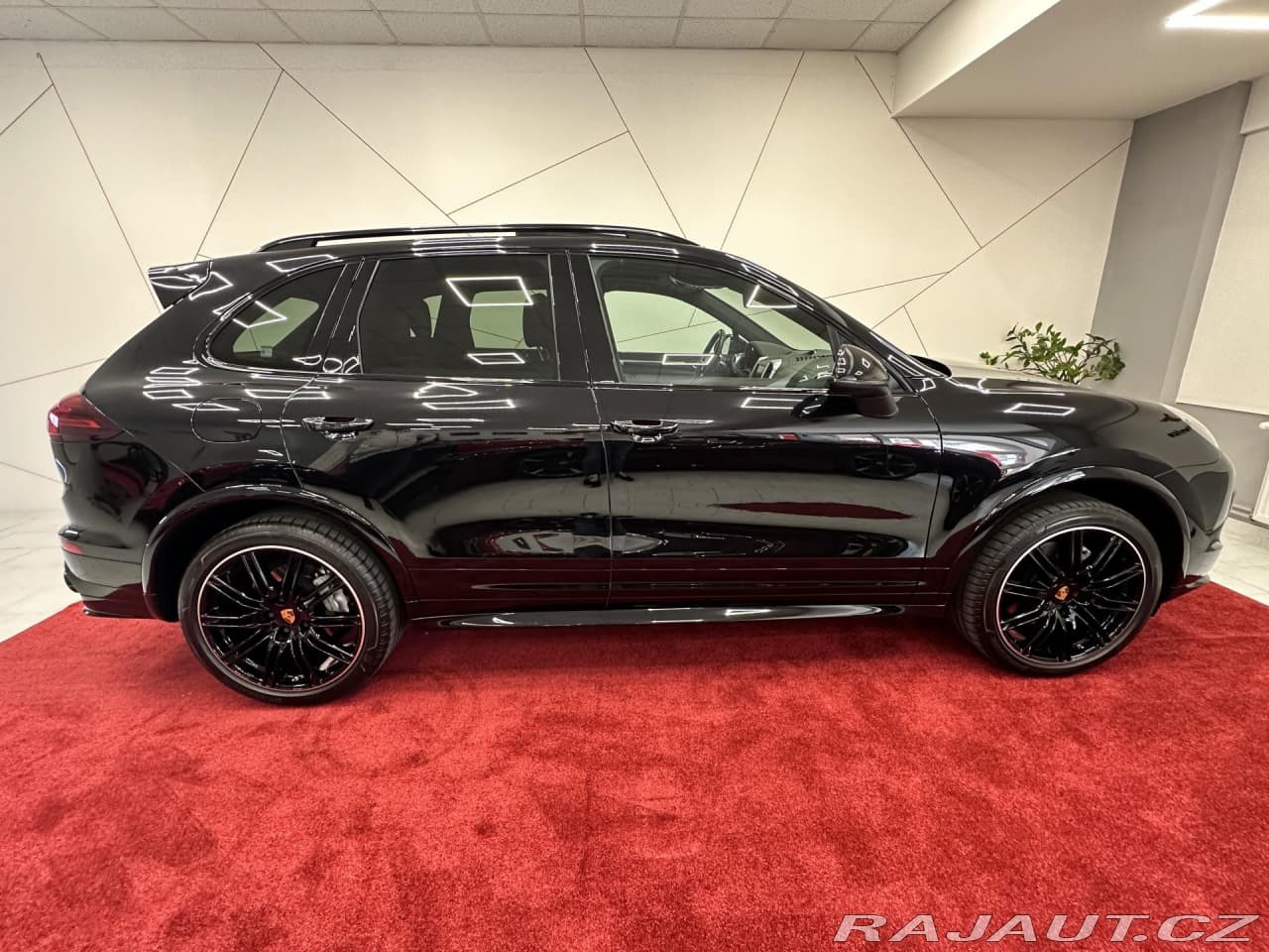 2016 Porsche Cayenne - 5