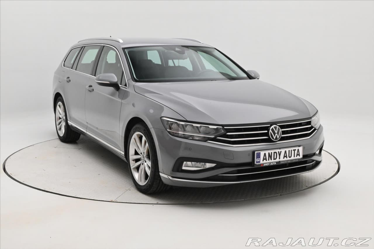 2023 Volkswagen Passat - 3
