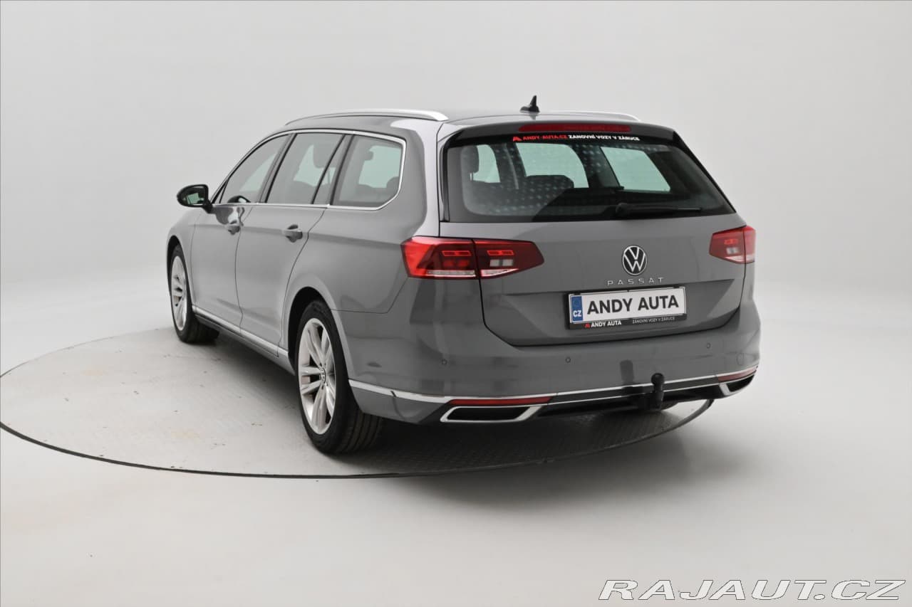 2023 Volkswagen Passat - 7