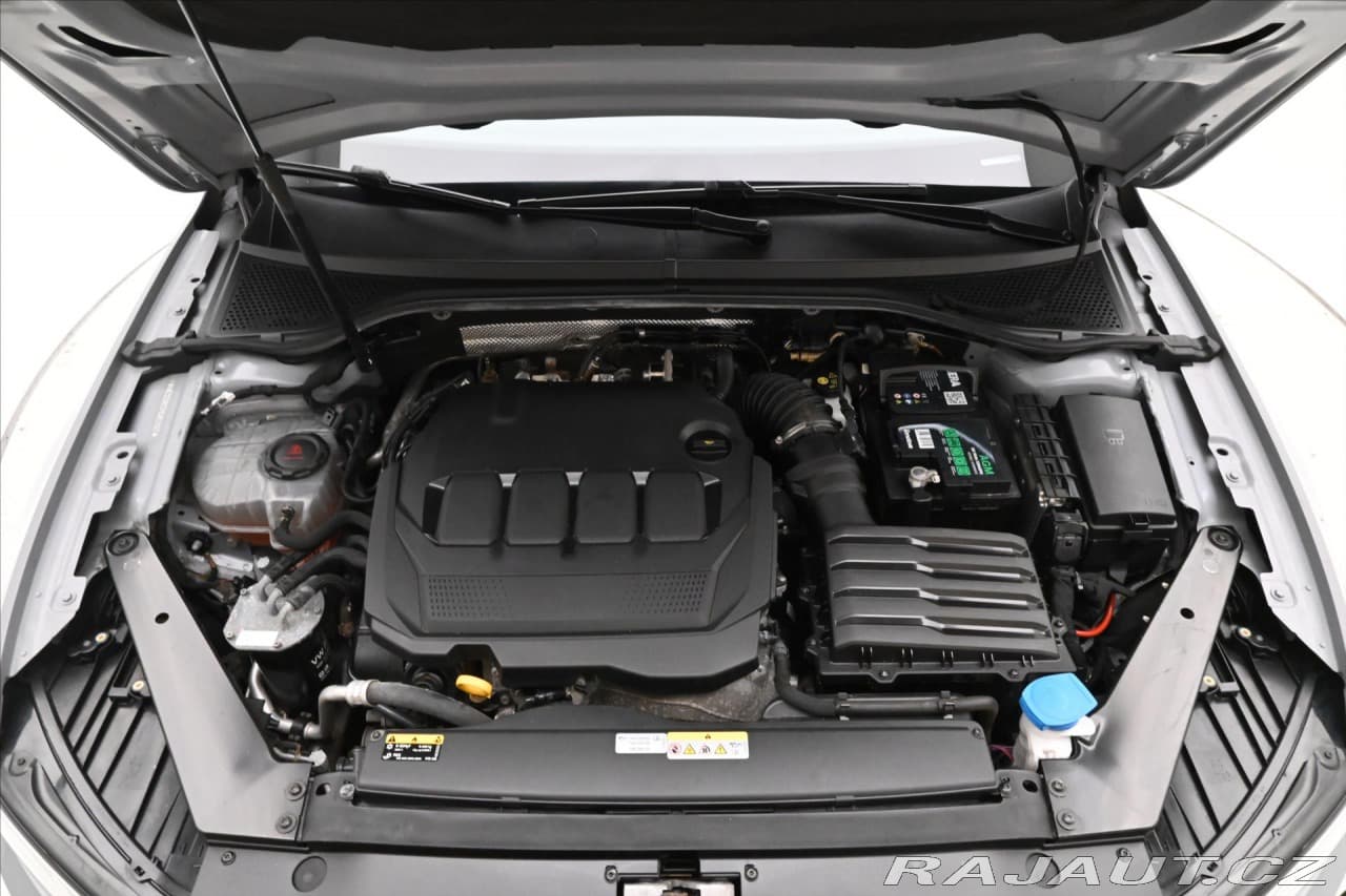 2023 Volkswagen Passat - 9