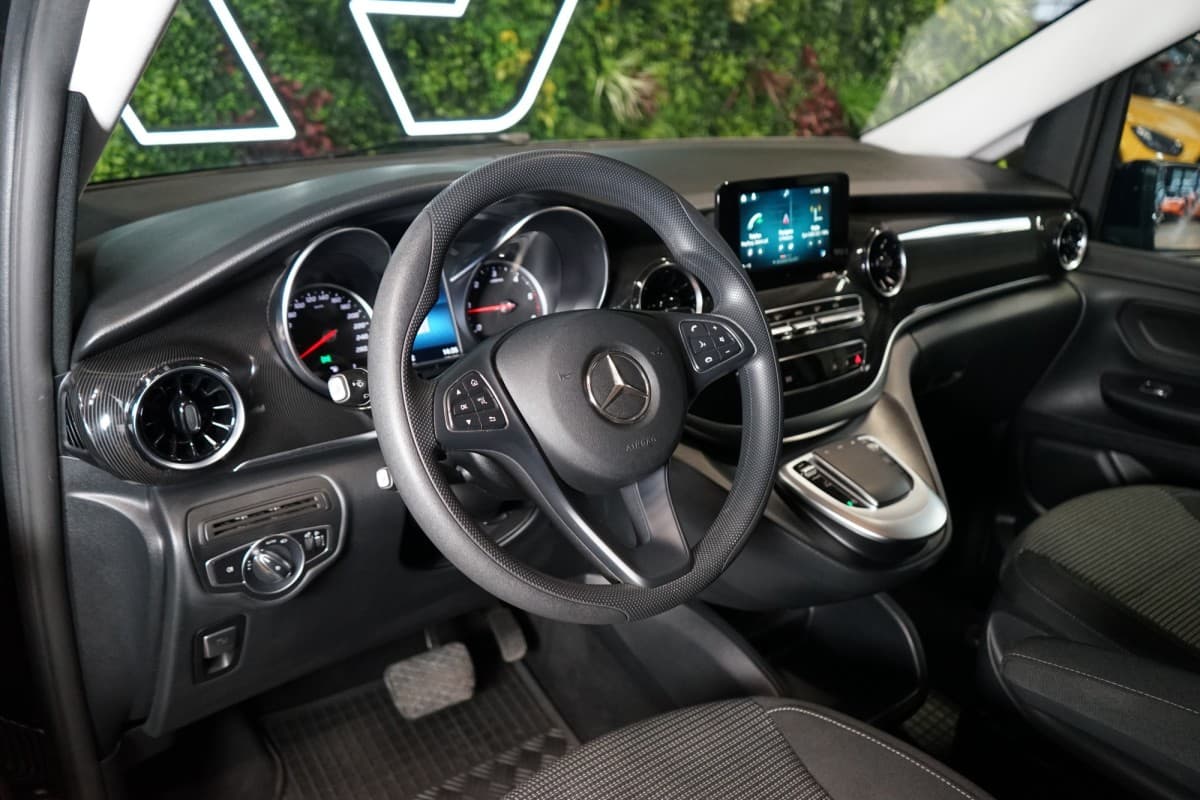 2021 Mercedes-Benz V-Class - 11
