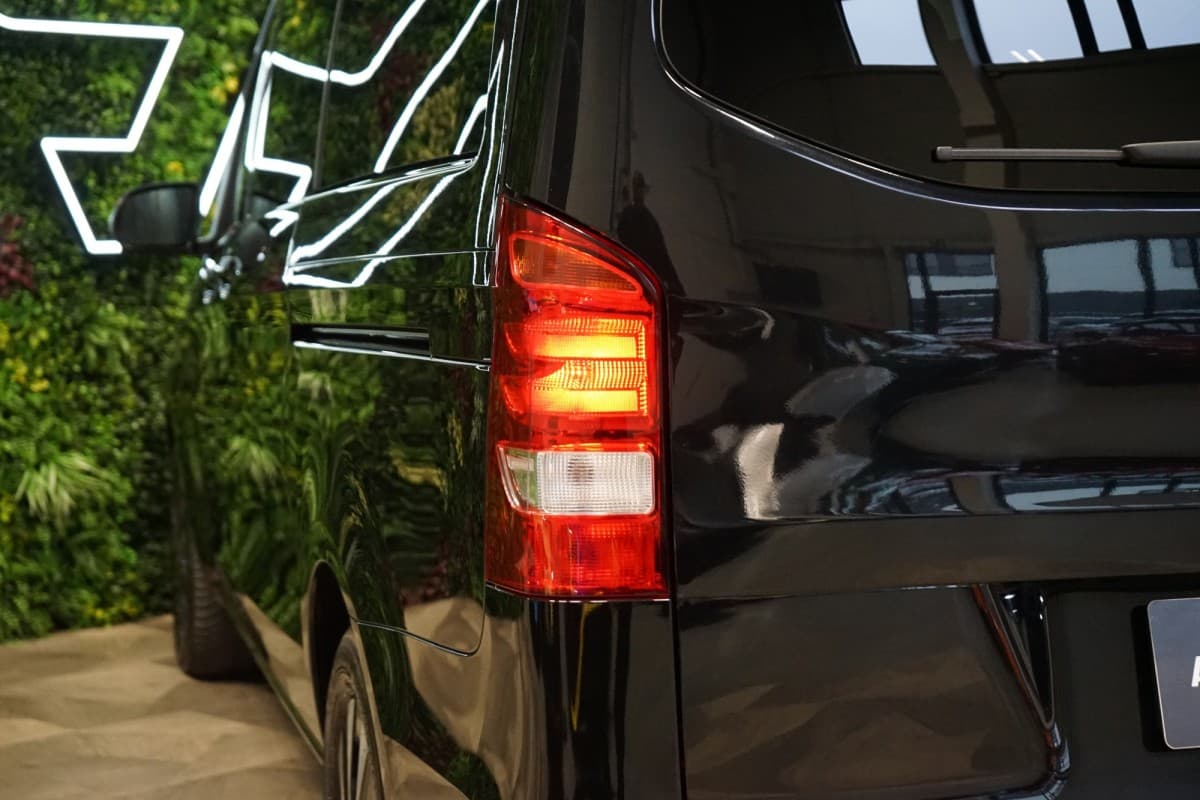 2021 Mercedes-Benz V-Class - 8