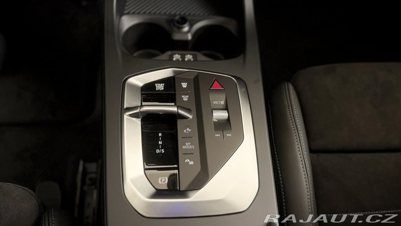 2025 BMW 1-Series - 11