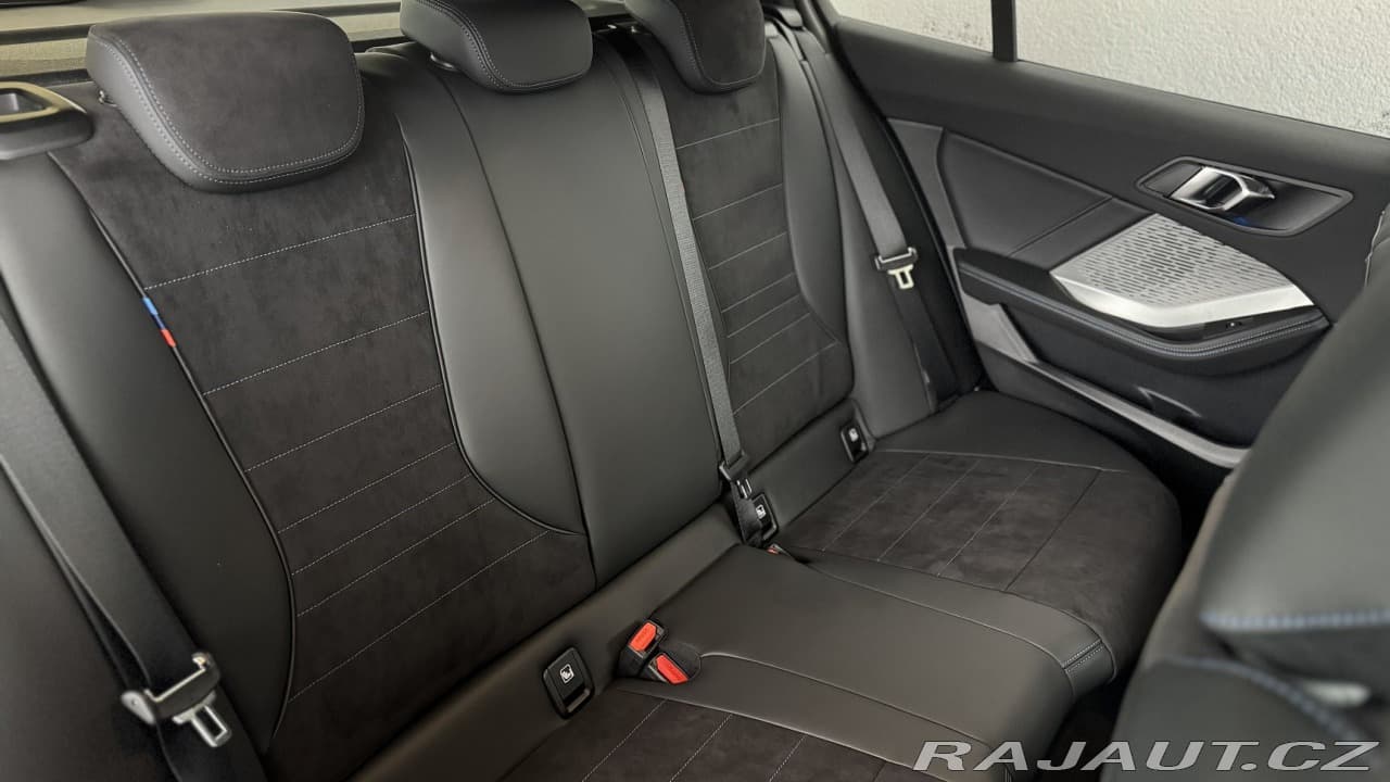 2025 BMW 1-Series - 18