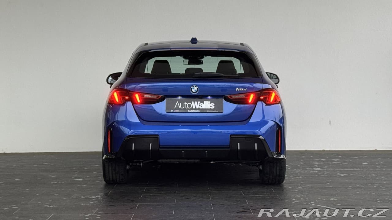 2025 BMW 1-Series - 9