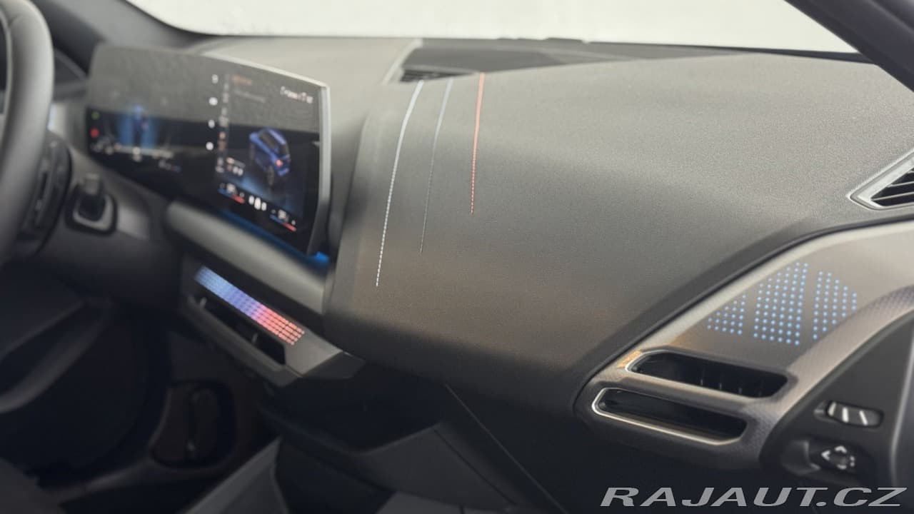 2025 BMW 1-Series - 12