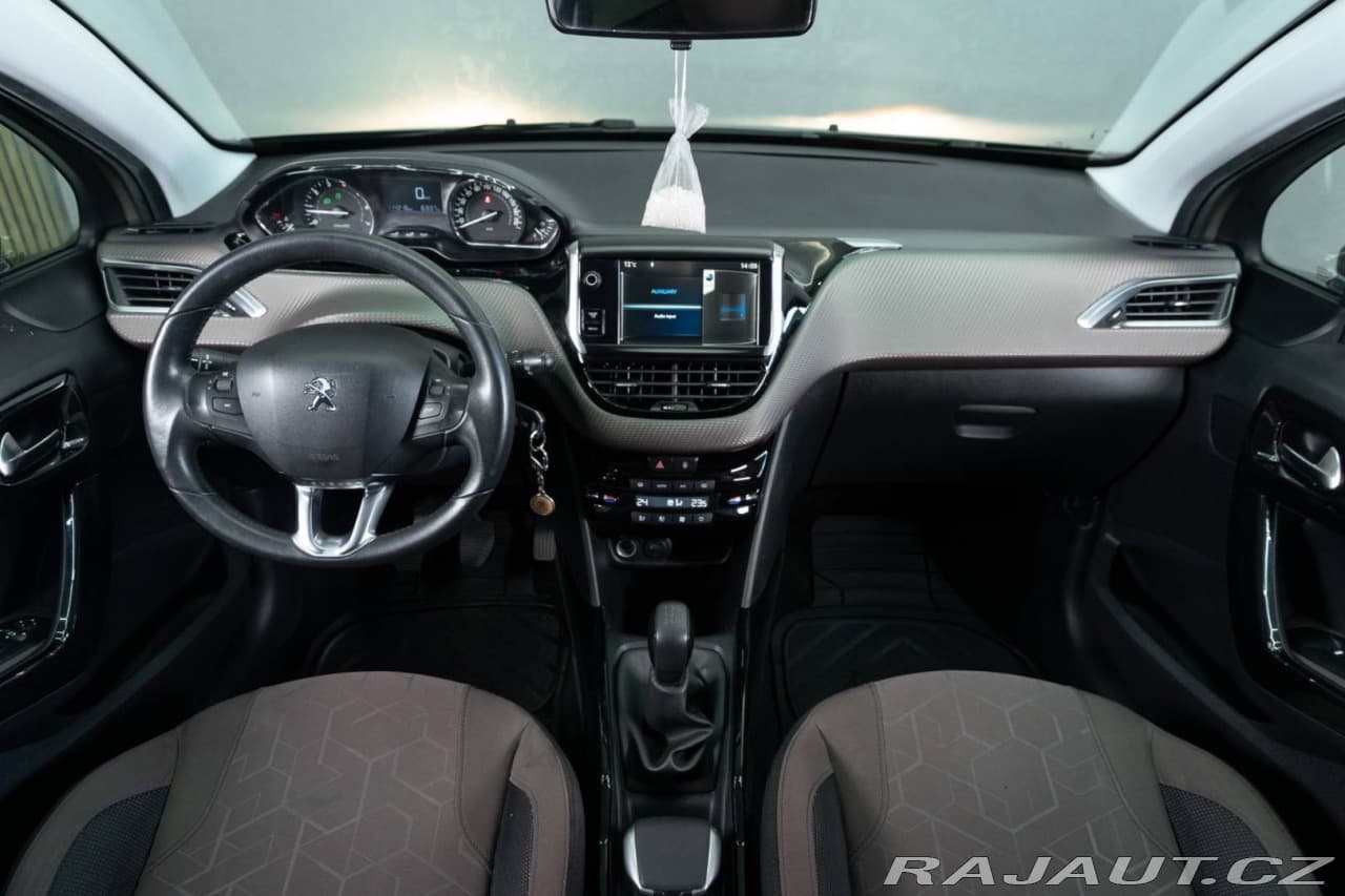 2013 Peugeot 2008 - 11