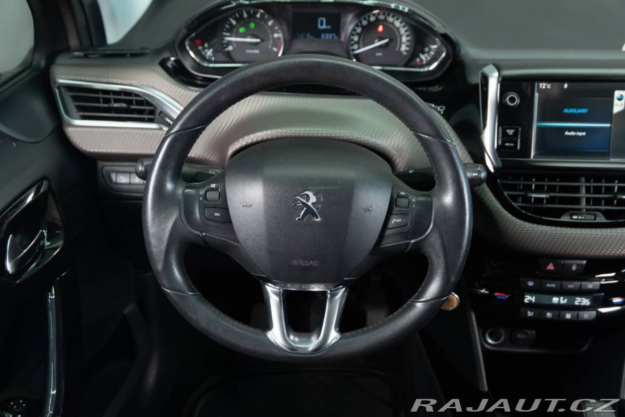 2013 Peugeot 2008 - 12