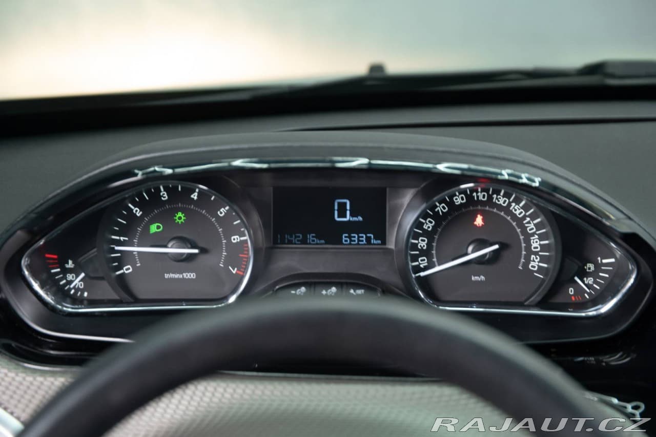 2013 Peugeot 2008 - 13