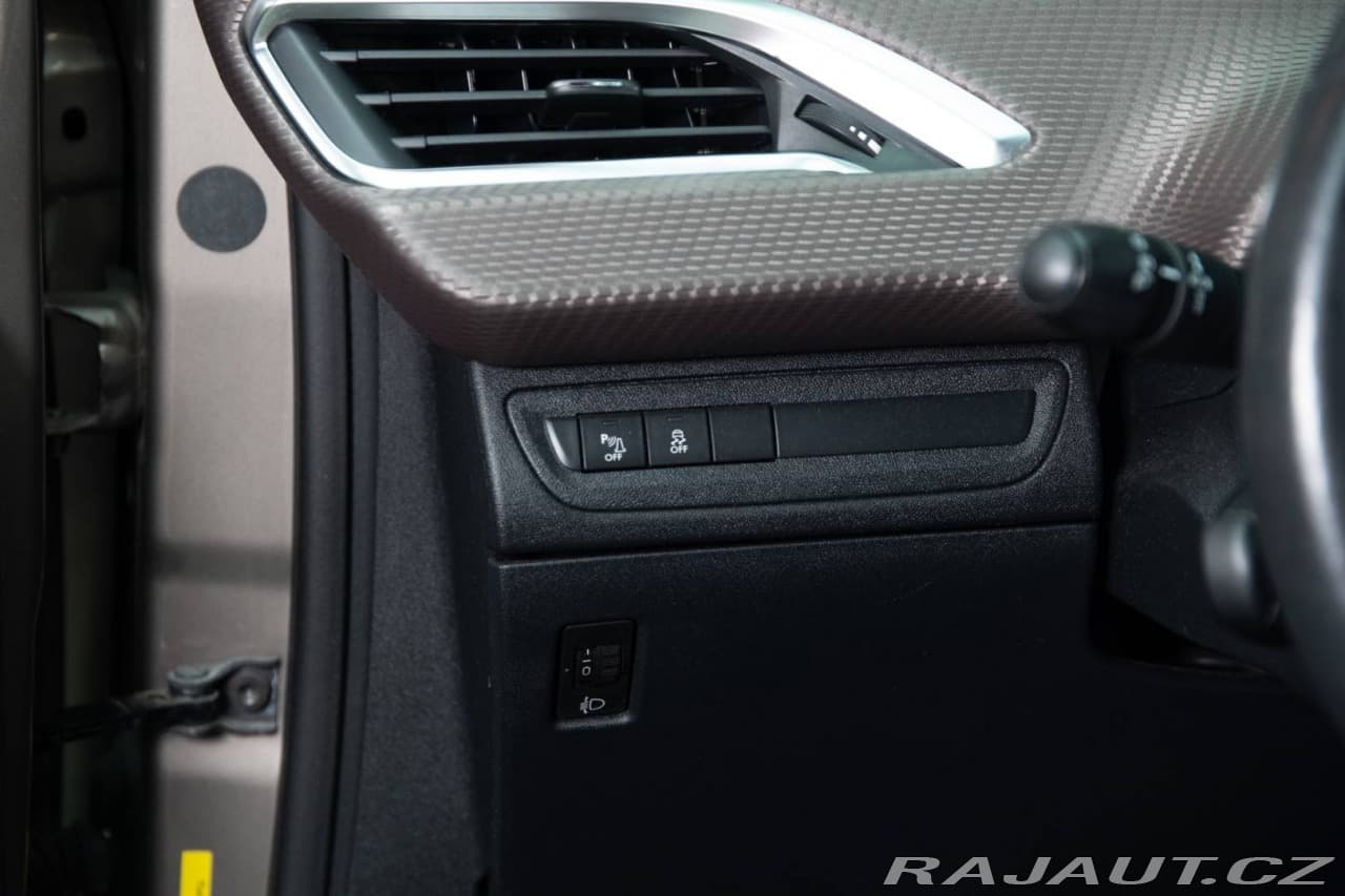 2013 Peugeot 2008 - 7