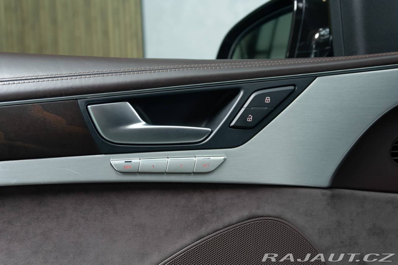 2017 Audi A8 - 12