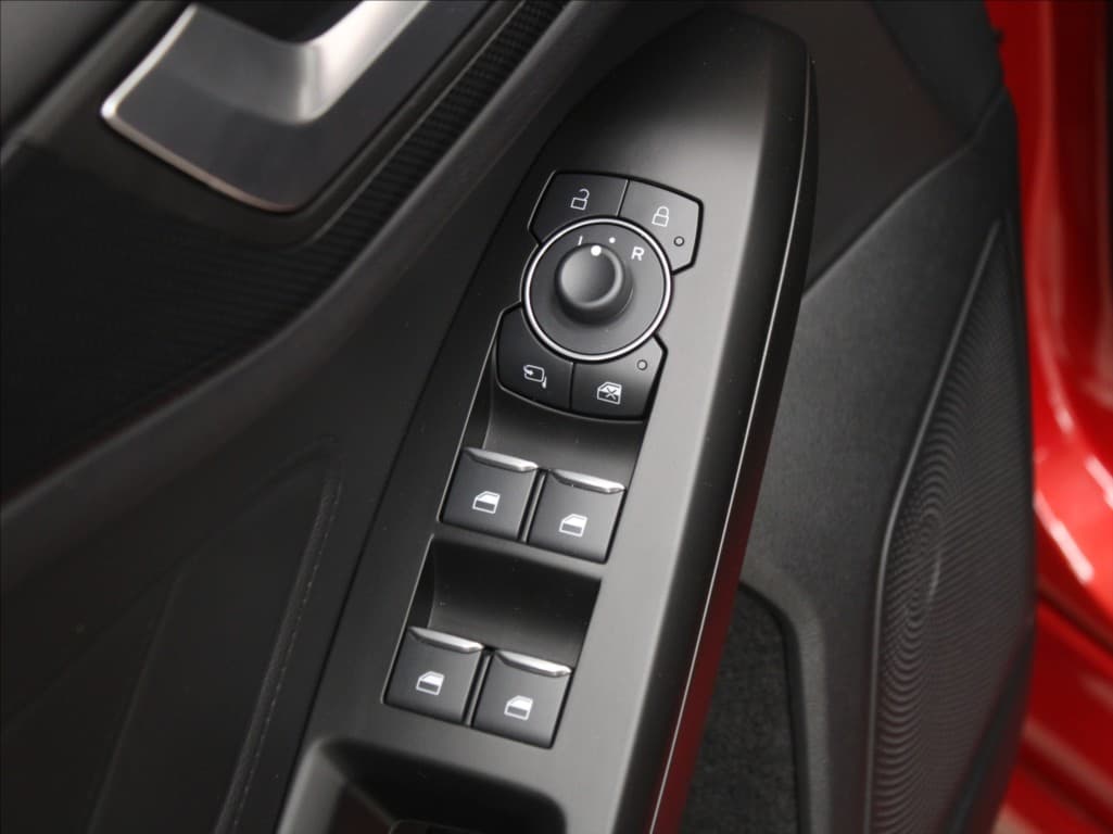 2023 Ford Focus - 16