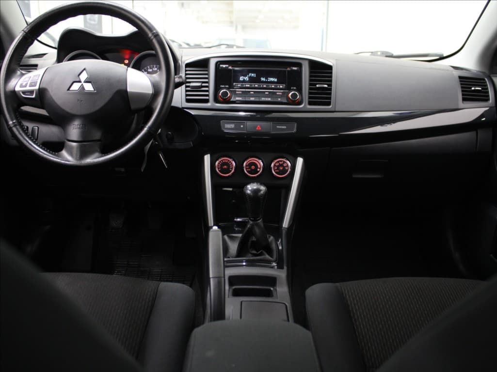 2016 Mitsubishi Lancer - 8