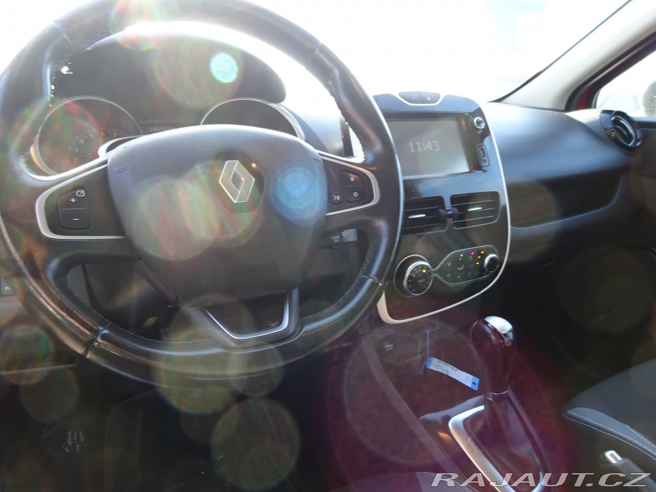 2015 Renault Clio - 10