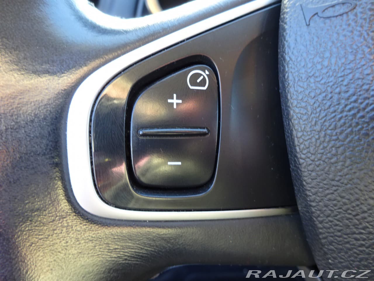 2015 Renault Clio - 11